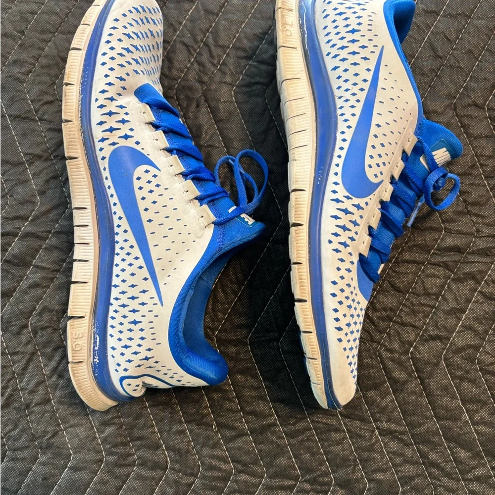 Vintage Nike Free 3.0 Blue and Gray running athletic shoes